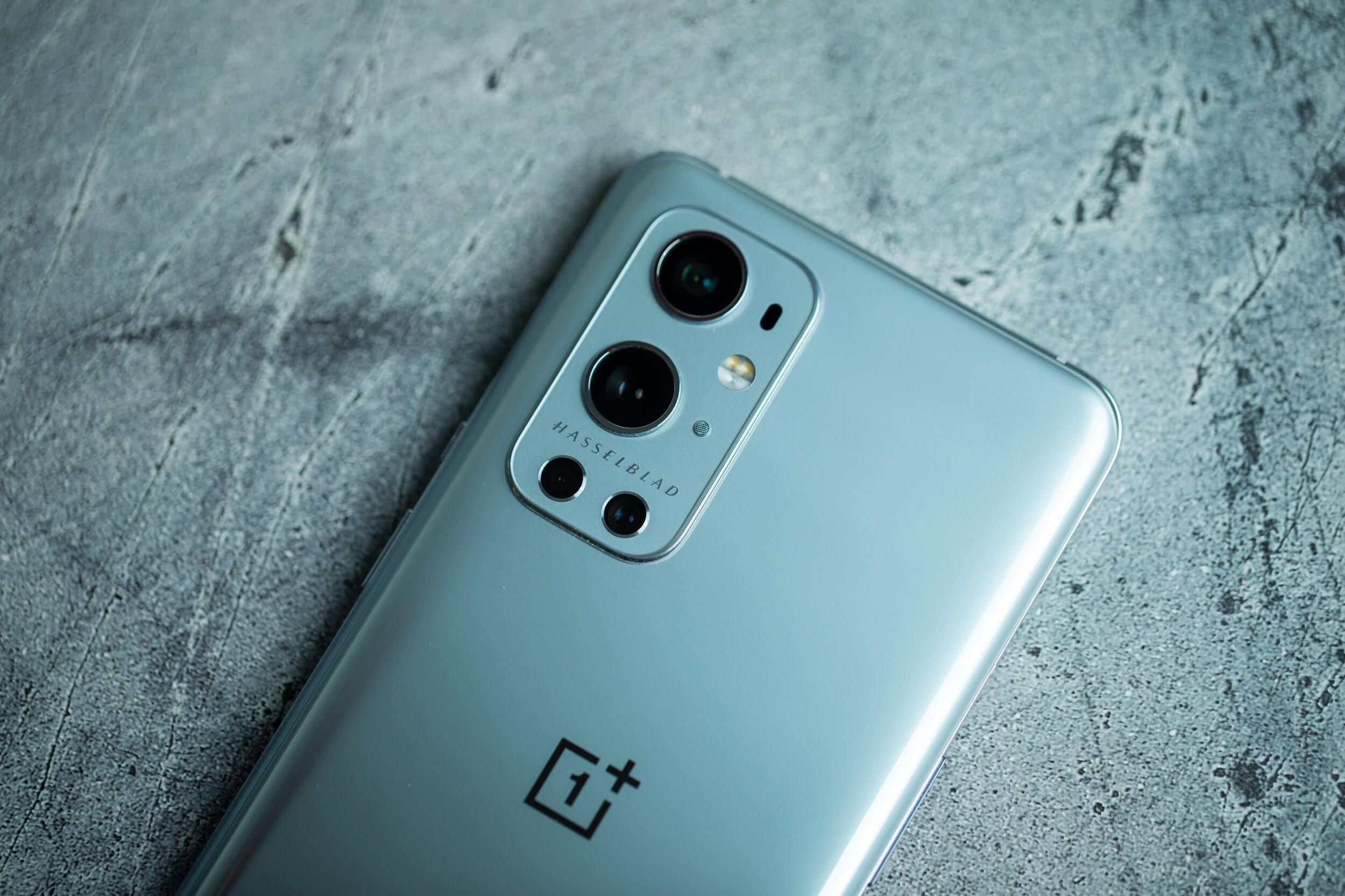 OnePlus 9, OnePlus 9 Pro Getting OxygenOS 11.2.2.2 Update With March 2021 Security Patch in India